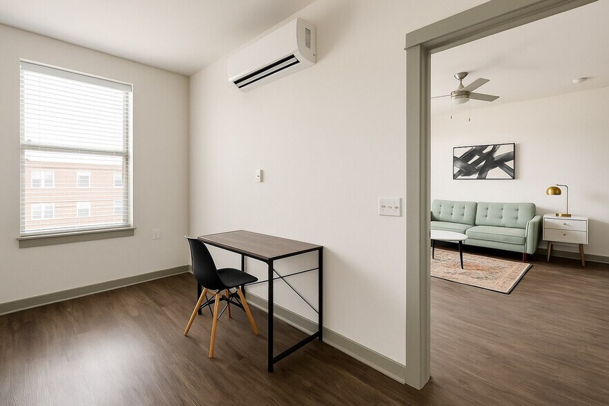 Building Photo - 111 E 4th St