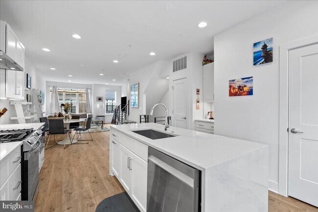 Building Photo - 7345 Blade Dr