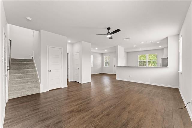 Building Photo - 5672 Shore Point Trl