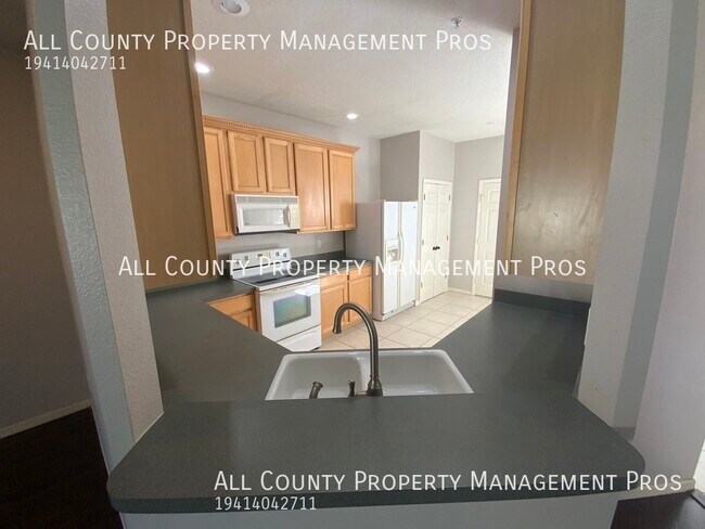 Building Photo - 3429 Parkridge Cir