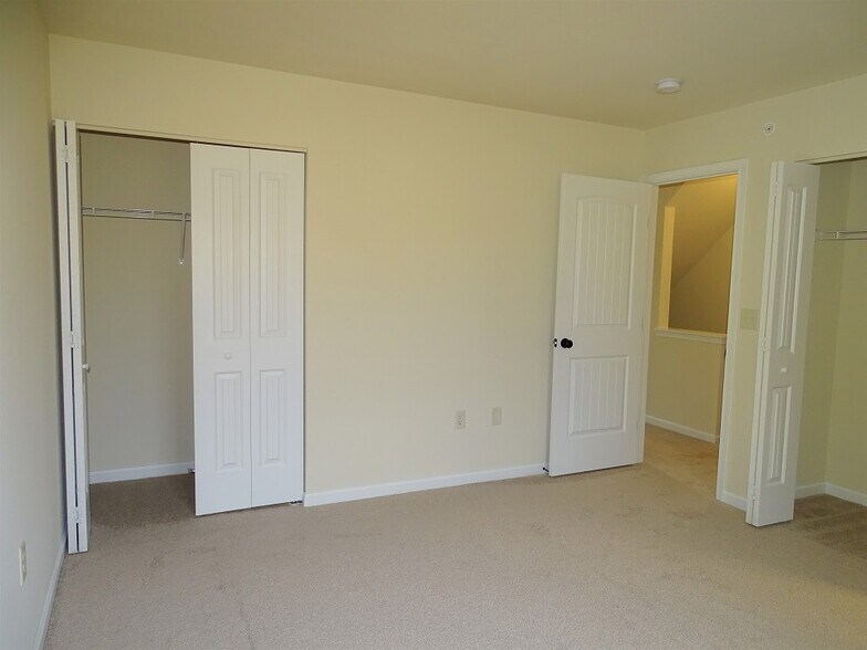 Building Photo - 609 Byler Cir