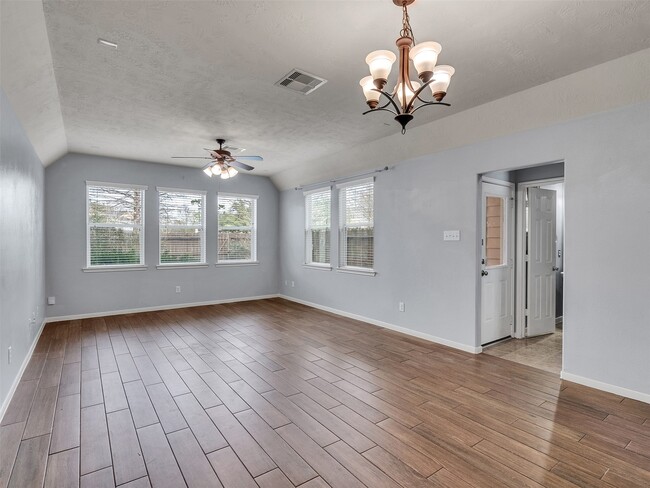 Building Photo - 13035 Jasmine Park Ln