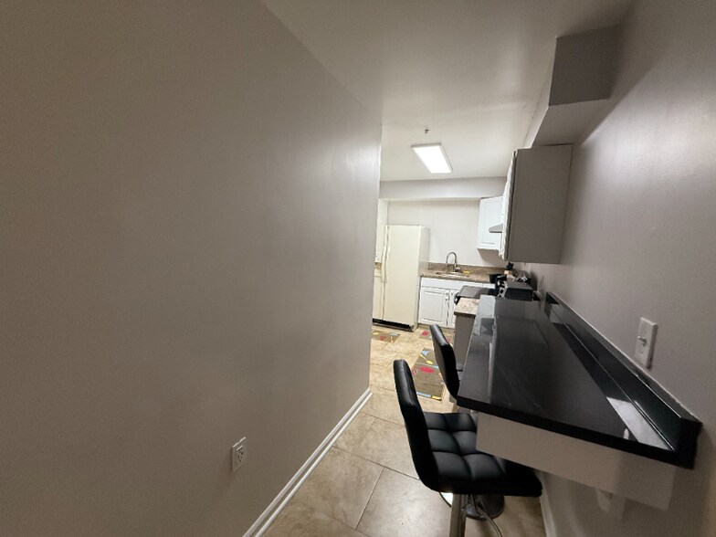 Building Photo - 3108 Appian Way