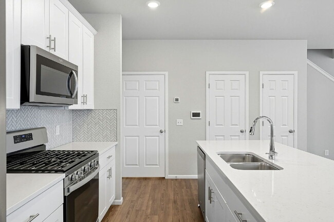 Building Photo - Stunning 3-Bed Townhome in Northglenn w/ 2...