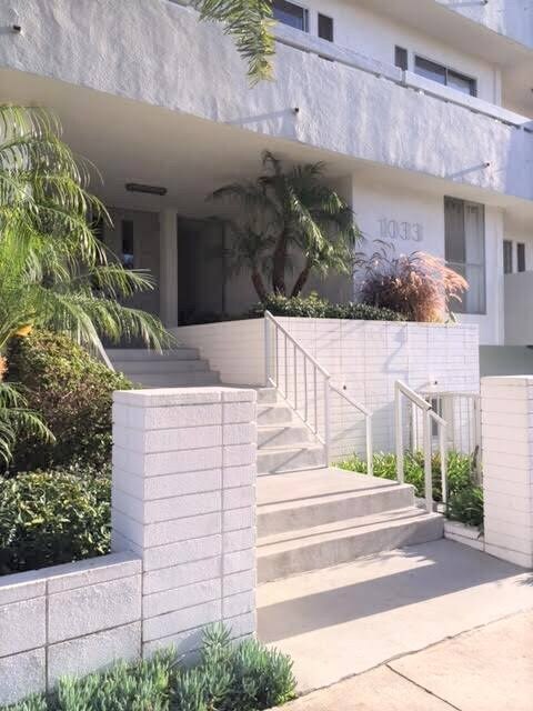 Building Photo - 1033 3rd St