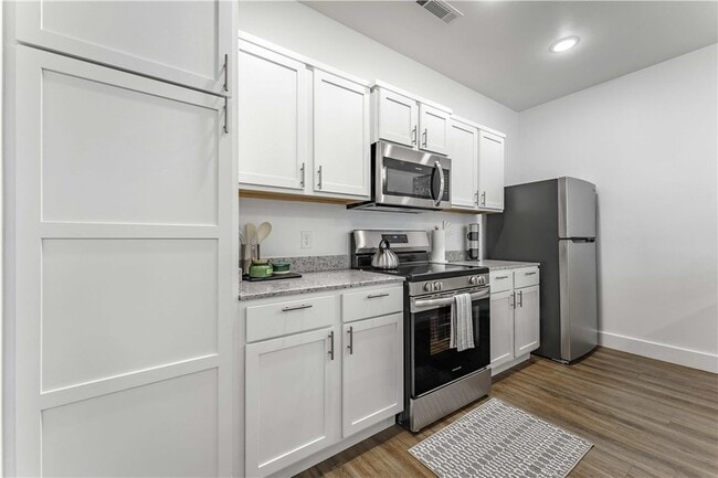 Building Photo - The Benton -  200 Ryan Unit Randolph | Woodruff