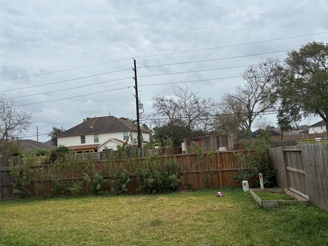 Building Photo - 9126 Kendale Dr