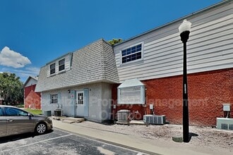 Building Photo - 7309 Daniel Webster Dr