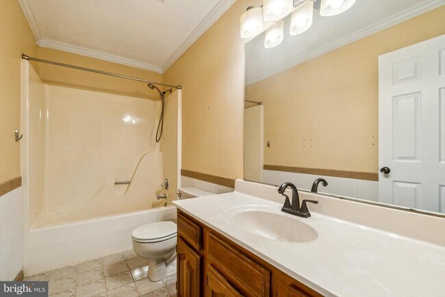 Building Photo - 478 Mountain Rd