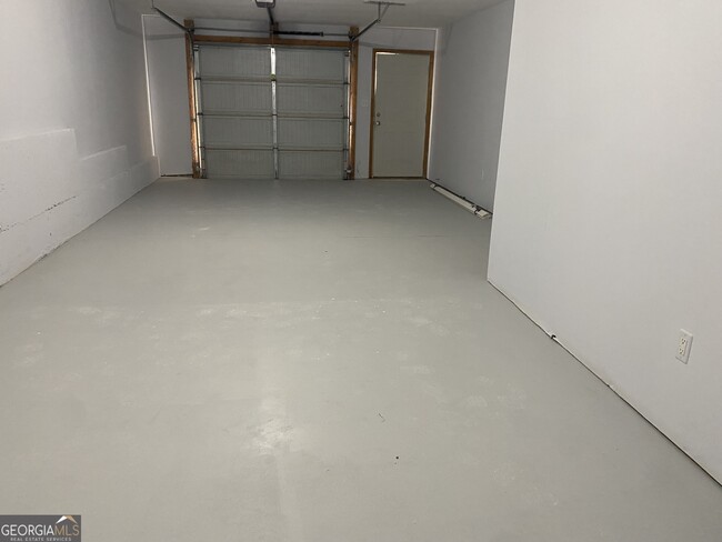 Building Photo - 417 Whitehall Rd