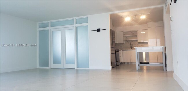Building Photo - 5750 Collins Ave