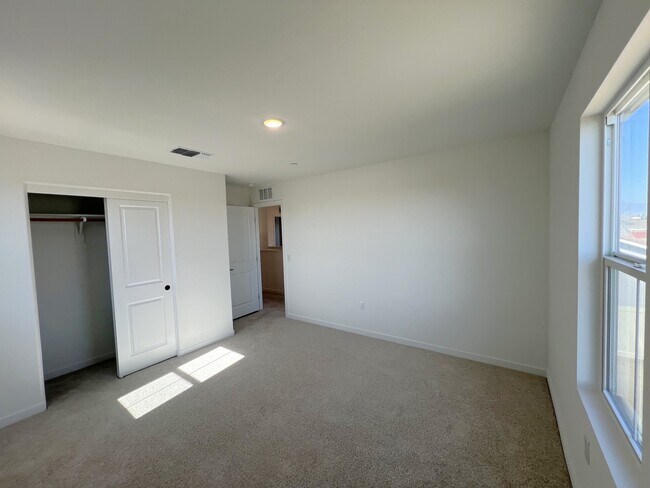 Building Photo - 6209 Caruso Ave