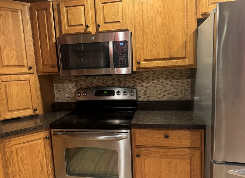 Building Photo - 109 Park St