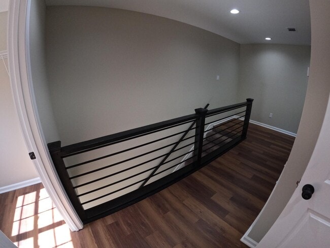 Building Photo - 1009 S Somerville St