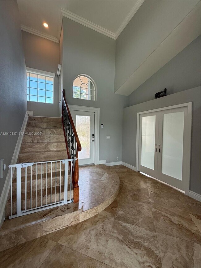 Building Photo - 1070 Capistrano