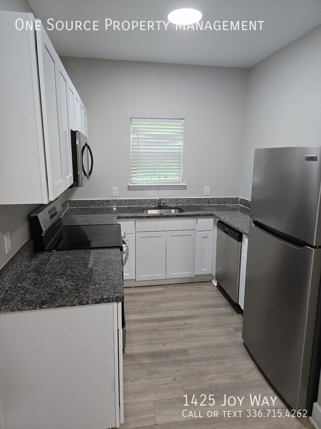 Building Photo - 1425 Joy Wy