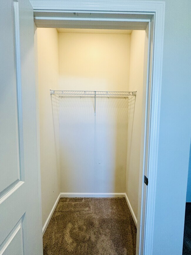 Building Photo - 1805 Castlebay Dr