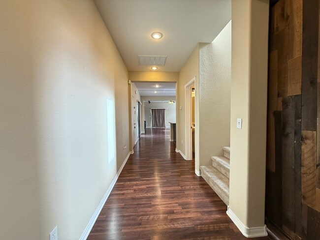 Building Photo - 9172 Domina Royal St