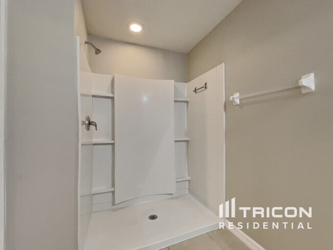 Building Photo - 10111 Mangrove Well Rd