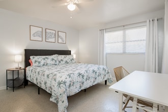 Building Photo - 620 SE 47th St