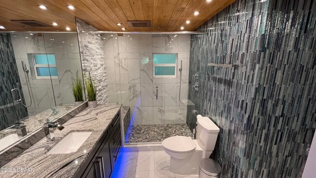 Building Photo - 236 N Keech St