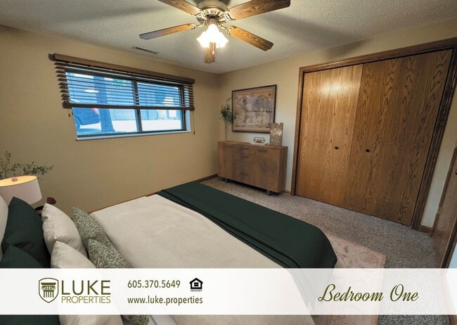 Building Photo - 4809 S Tennis Ln