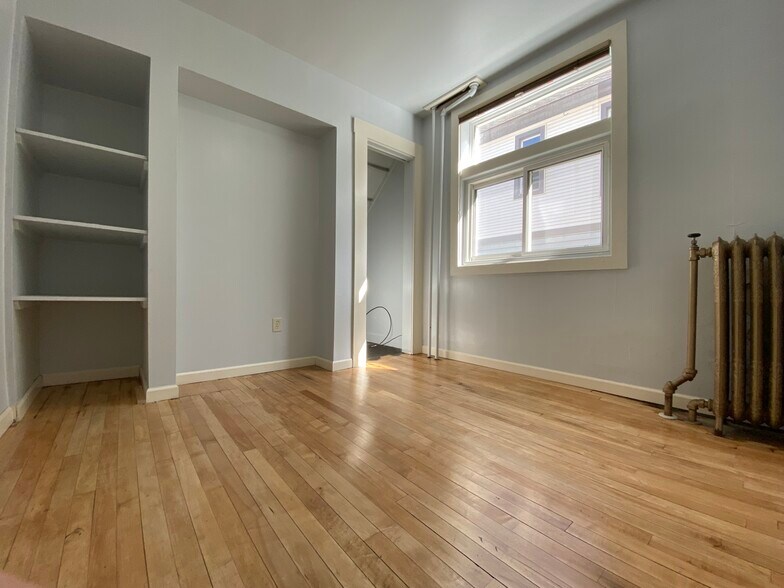Building Photo - 249 W Baraga Ave