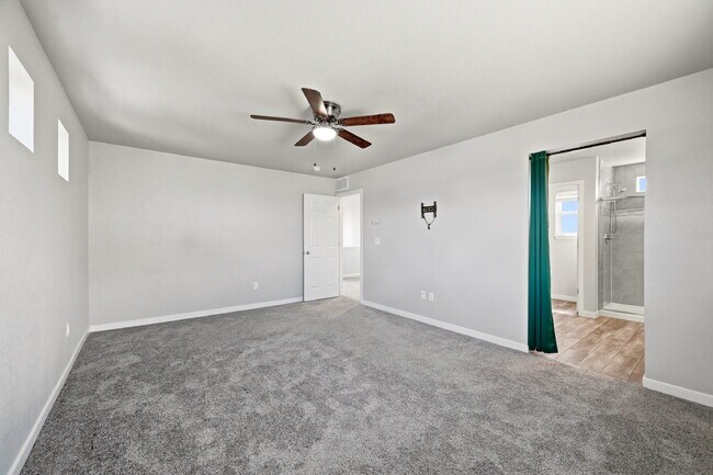 Building Photo - $2,245.95, 3 bed, 2.5 bath, located in Colorado Springs with a Balcony