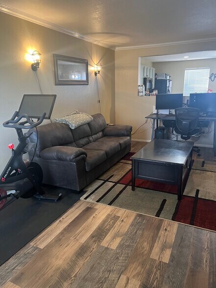 Building Photo - 7803 S Kalispell Ct