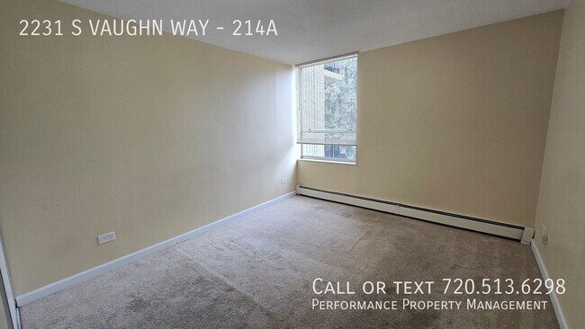 Building Photo - 2231 S Vaughn Way