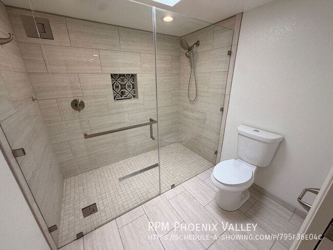 Building Photo - 7826 E San Miguel Ave