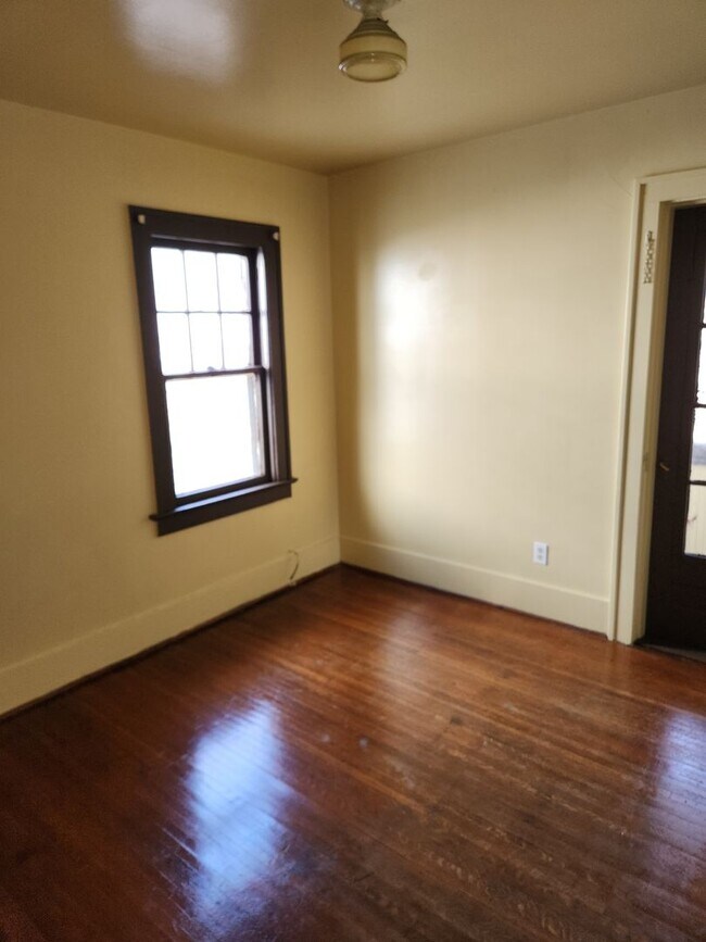 Building Photo - 108/110 Shelter Street