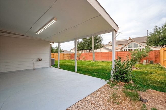 Building Photo - 1922 Bevington Oaks Cir