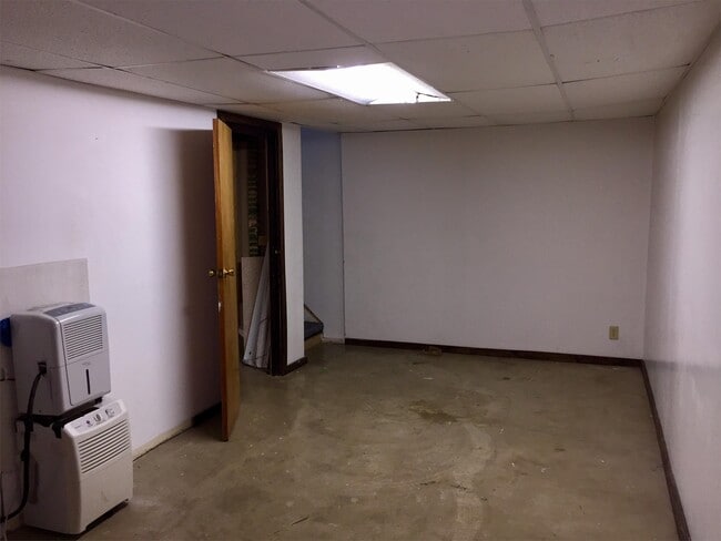 Building Photo - 301 Terrace Way