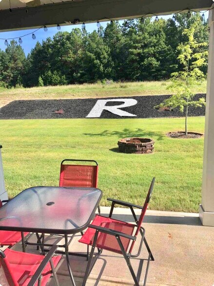 Building Photo - 819 Burch Creek Dr