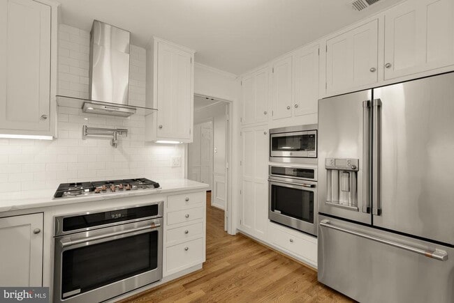 Building Photo - 1318 Round Oak Ct