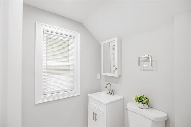 Building Photo - 58 Constance Rd