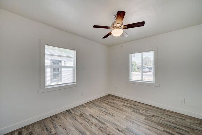 Building Photo - READY TO VIEW NOW! Beautiful Remodeled Home in the Coronado District Area