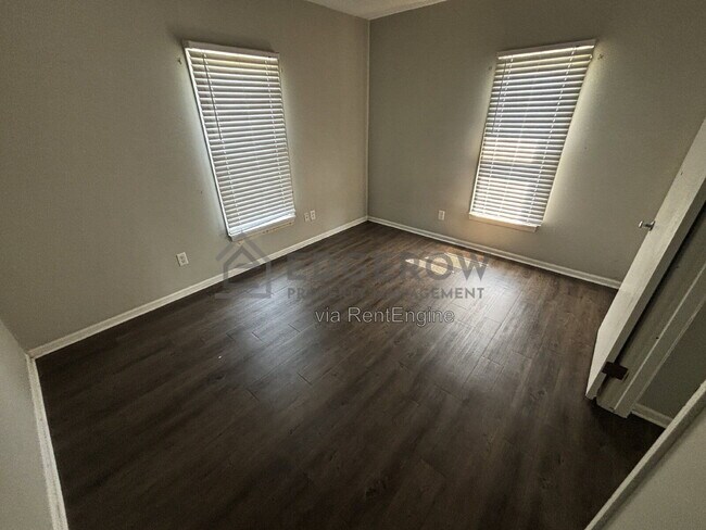 Building Photo - 354 Holmdene Blvd NE