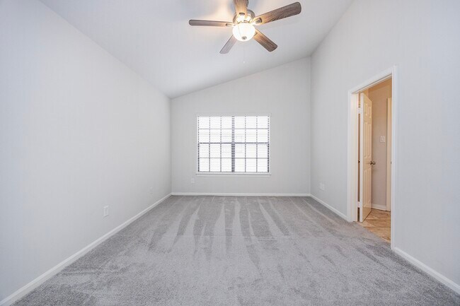 Building Photo - 86 W Stony Bridge Cir
