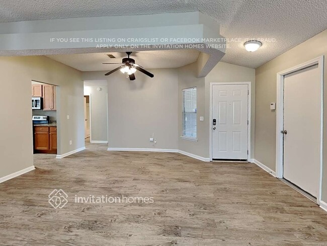 Building Photo - 12370 Carriann Cove Trail S