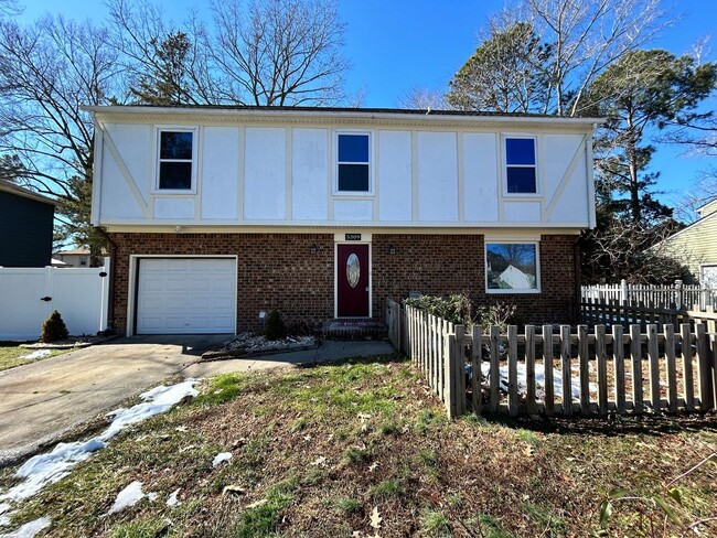 Primary Photo - Welcome to this charming 3 bedroom home! ¨...