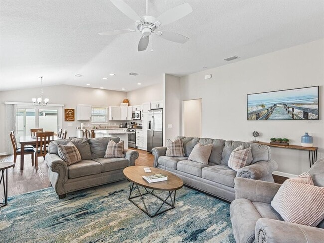 Building Photo - 449 Gilson Loop