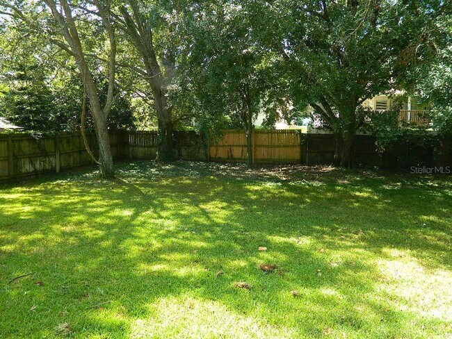 Building Photo - 317 Silver Pine Dr