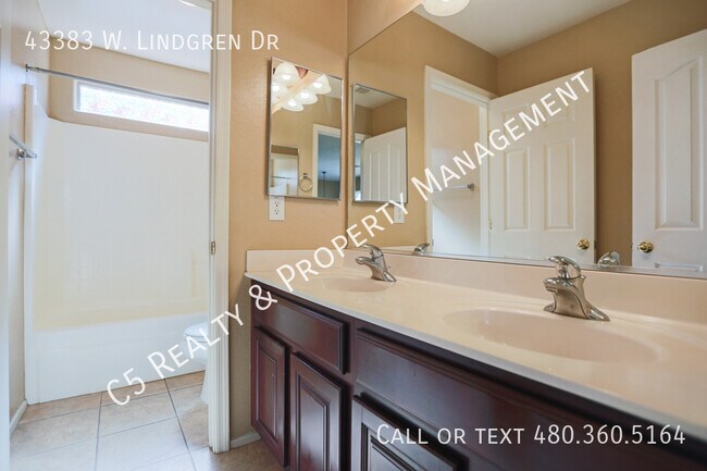 Building Photo - 43383 Lindgren Dr