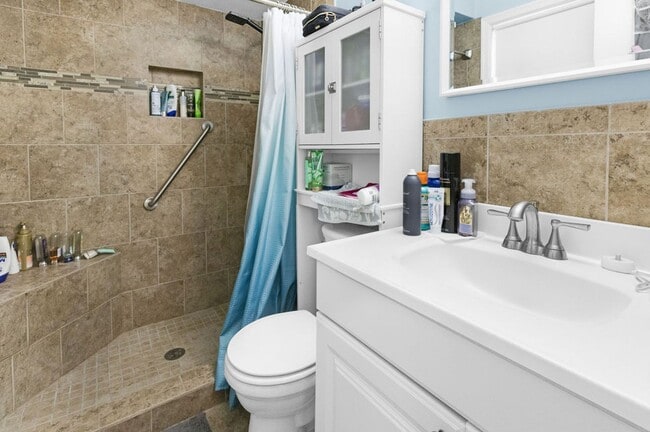 Building Photo - 3 Bed 2 Bath Home for Rent in Virginia Beach