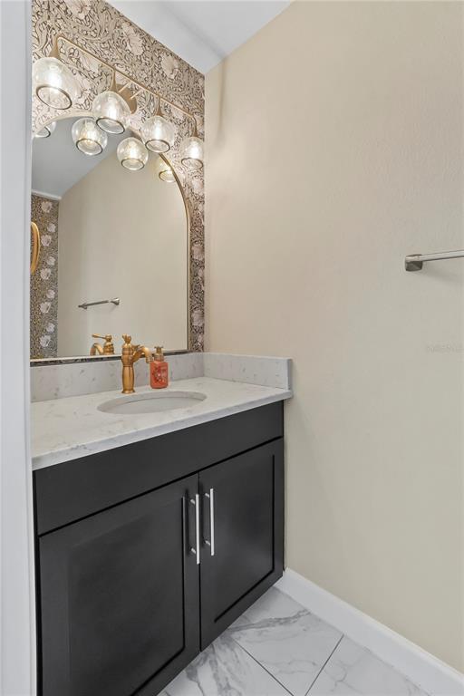 Building Photo - 717 N Rome Ave