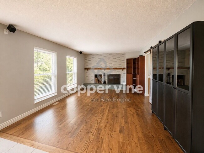 Building Photo - 4249 W 110th Pl