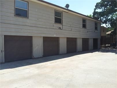 Building Photo - 717 N Rockwell Ave