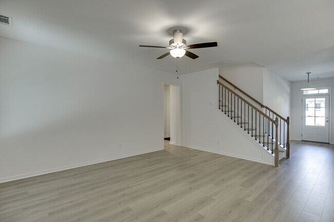 Building Photo - 230 Dragon Dr